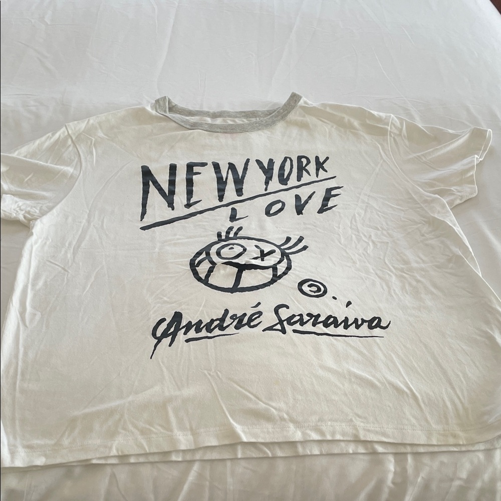 Uniqlo White Graphic Tee with New York Love Design